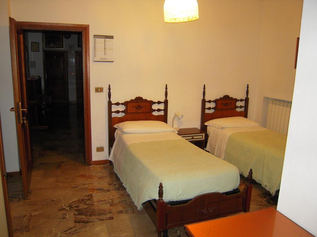 Riva Reno Guesthouse Bolonia Habitación foto